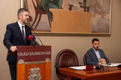 Potpisan ugovor za izgradnju sportske dvorane u Orašcu