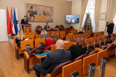 Potpisan ugovor za izgradnju sportske dvorane u Orašcu