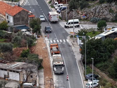 Radovi na sanaciji nogostupa u Mokošici