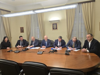 Potpisan ugovor za obnovu ambulante u Kuni Pelješkoj