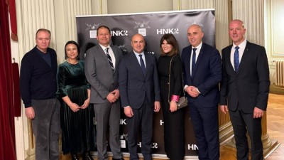 Župan Pezo i pročelnica Dadić Račić na proslavi 60 godina FA Linđo