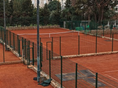 Završava obnova terena Tenis kluba Dubrovnik uoči WTA Dubrovnik Opena