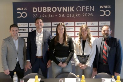Završava obnova terena Tenis kluba Dubrovnik uoči WTA Dubrovnik Opena