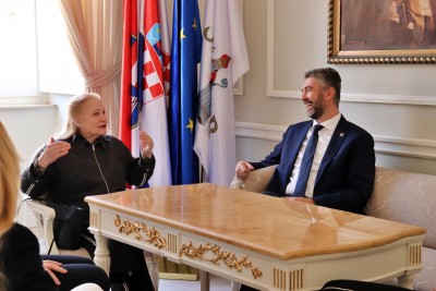 Gradonačelnik Franković čestitao Doris Kristić na 50 godina karijere