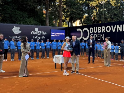 Župan Pezo uručio trofej pobjednici WTA Dubrovnik Opena