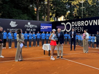 Župan Pezo uručio trofej pobjednici WTA Dubrovnik Opena