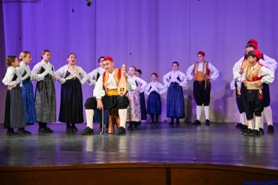 U Metkoviću održana prva smotra folklora za mlade
