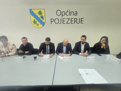 Župan Pezo potpisao ugovore o komunalnoj infrastrukturi
