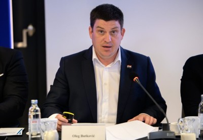 Župan Pezo na sjednici Otočnog vijeća uručeni ugovori