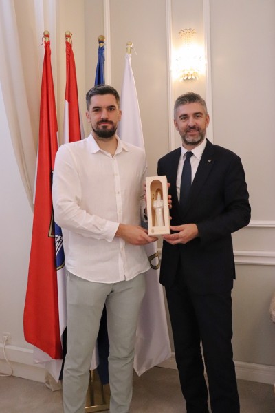 Gradonačelnik Franković čestitao najboljem igraču SuperSport Premijer lige