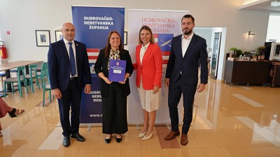 Uručeni ugovori vrijedni četiri milijuna eura u Smokvici