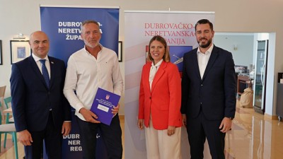 Uručeni ugovori vrijedni četiri milijuna eura u Smokvici