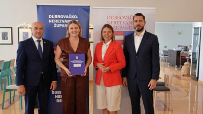 Uručeni ugovori vrijedni četiri milijuna eura u Smokvici