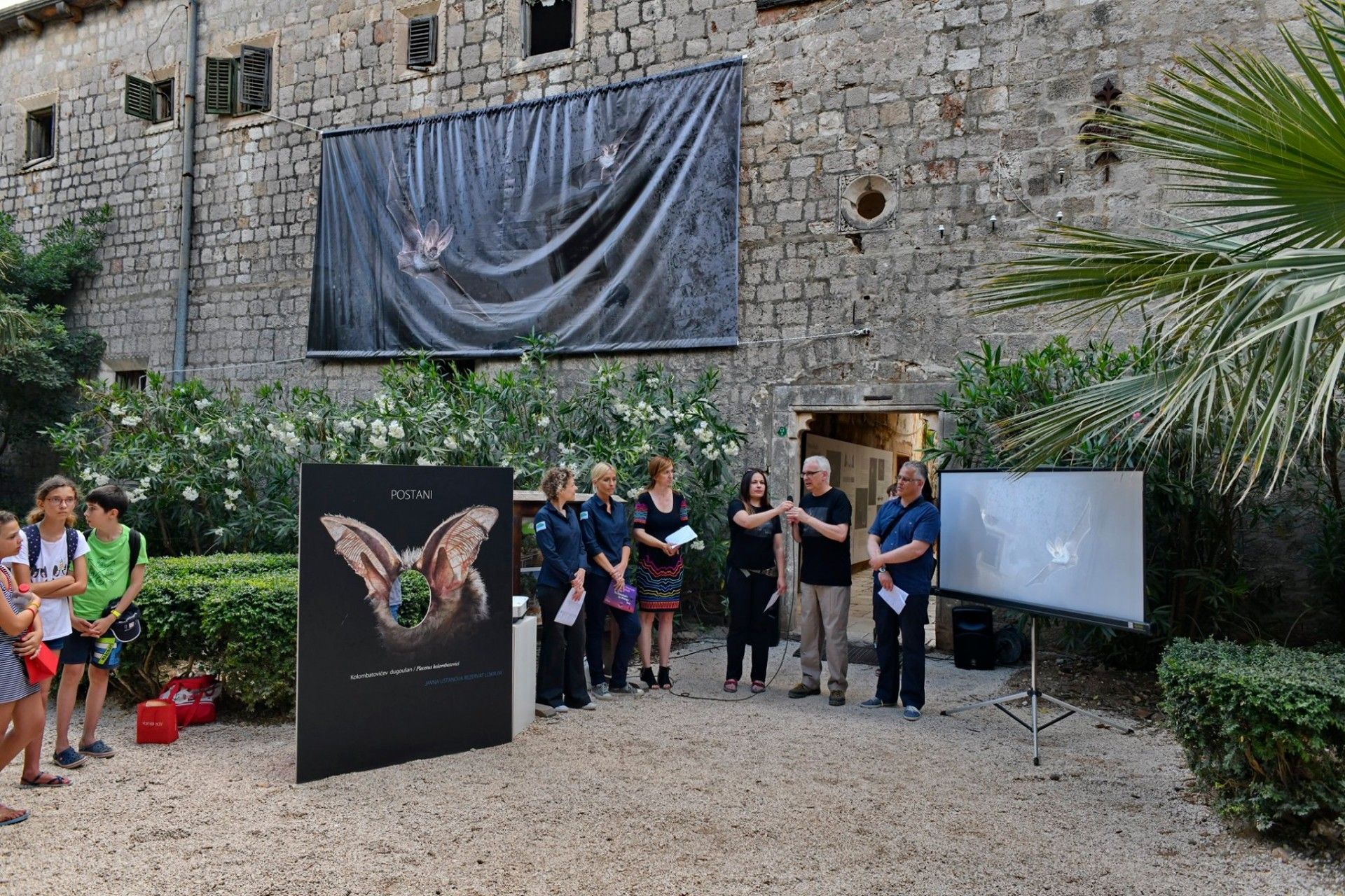 Otvorena izložba na otoku Lokrumu u Benediktinskom samostanu (FOTO)
