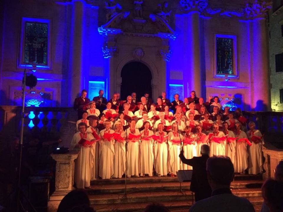 POKLON GRADU I GOSTIMA